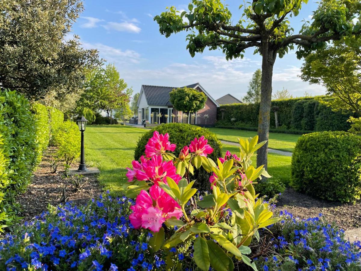Gastenverblijf Bij De Buuren Dirksland Exteriör bild